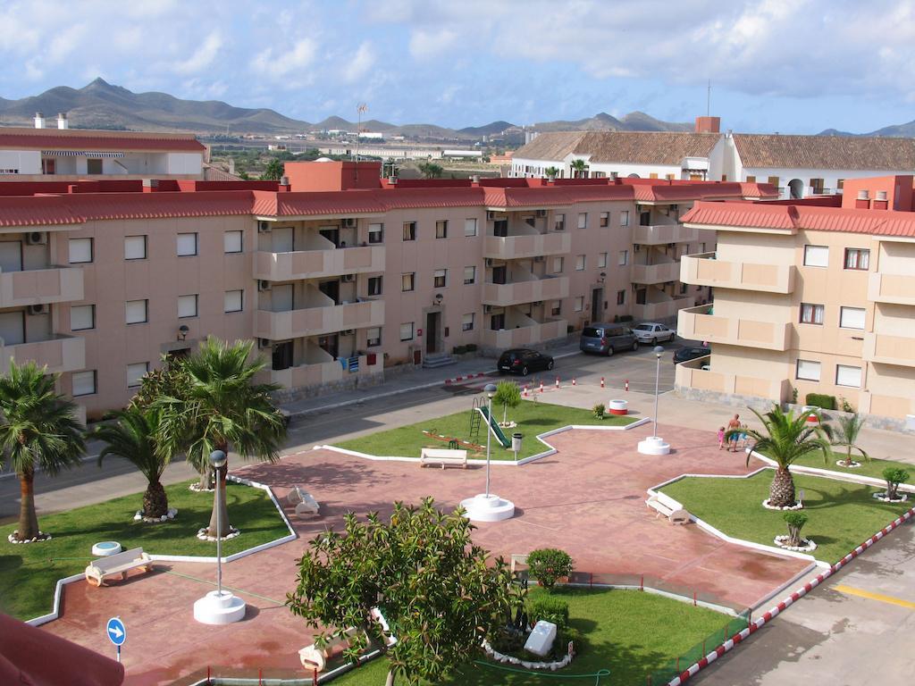 Apartamentos Tesy La Manga Ruang foto
