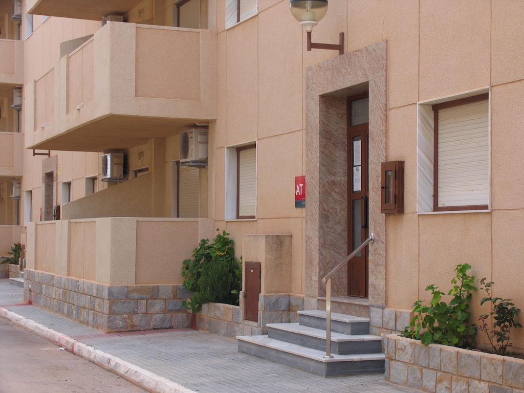 Apartamentos Tesy La Manga Ruang foto