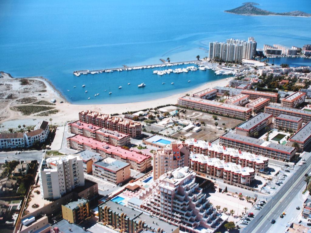 Apartamentos Tesy La Manga Ruang foto