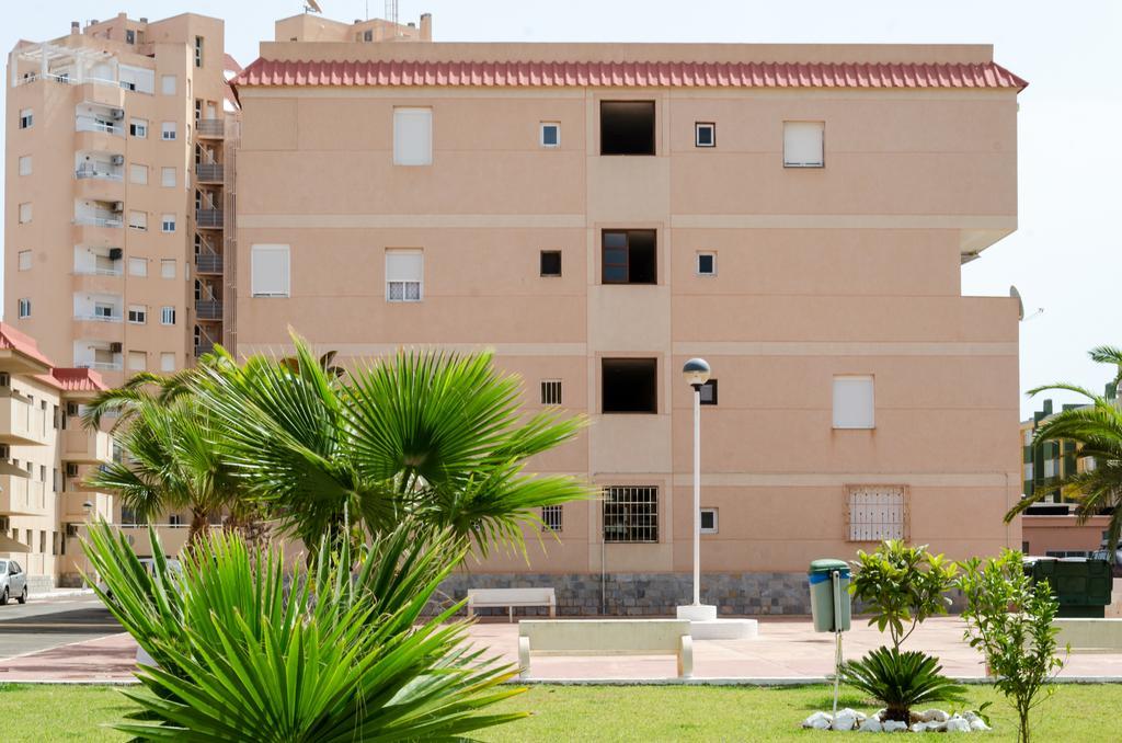 Apartamentos Tesy La Manga Bagian luar foto