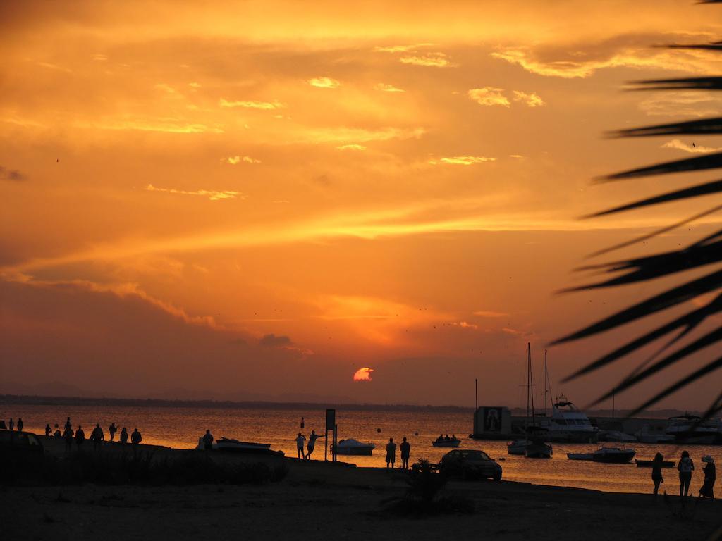 Apartamentos Tesy La Manga Bagian luar foto