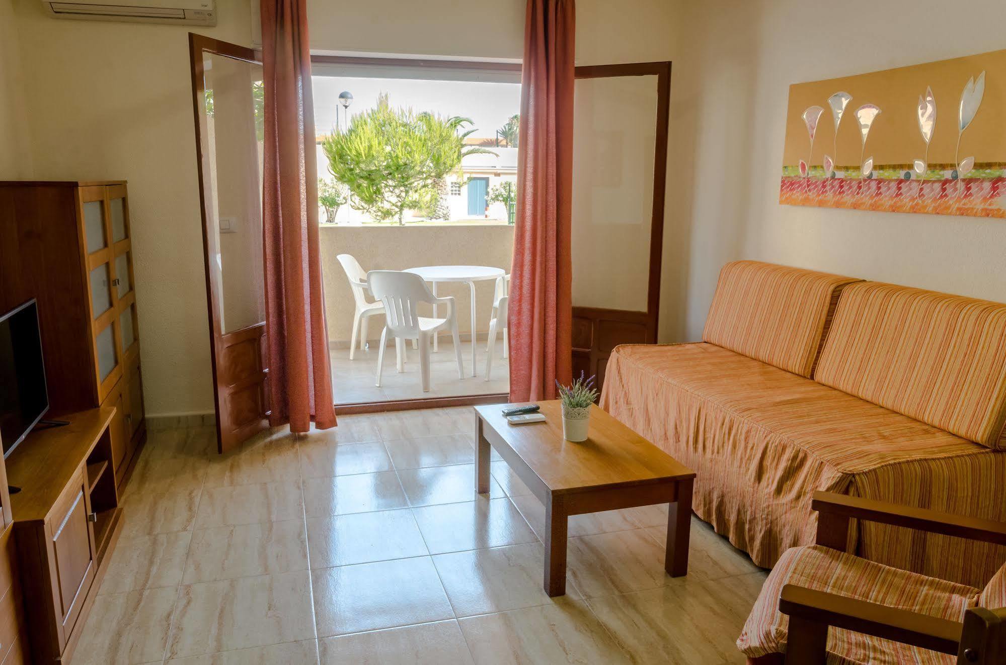 Apartamentos Tesy La Manga Bagian luar foto