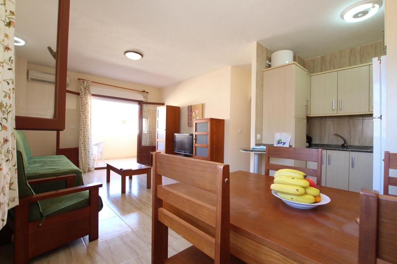 Apartamentos Tesy La Manga Bagian luar foto